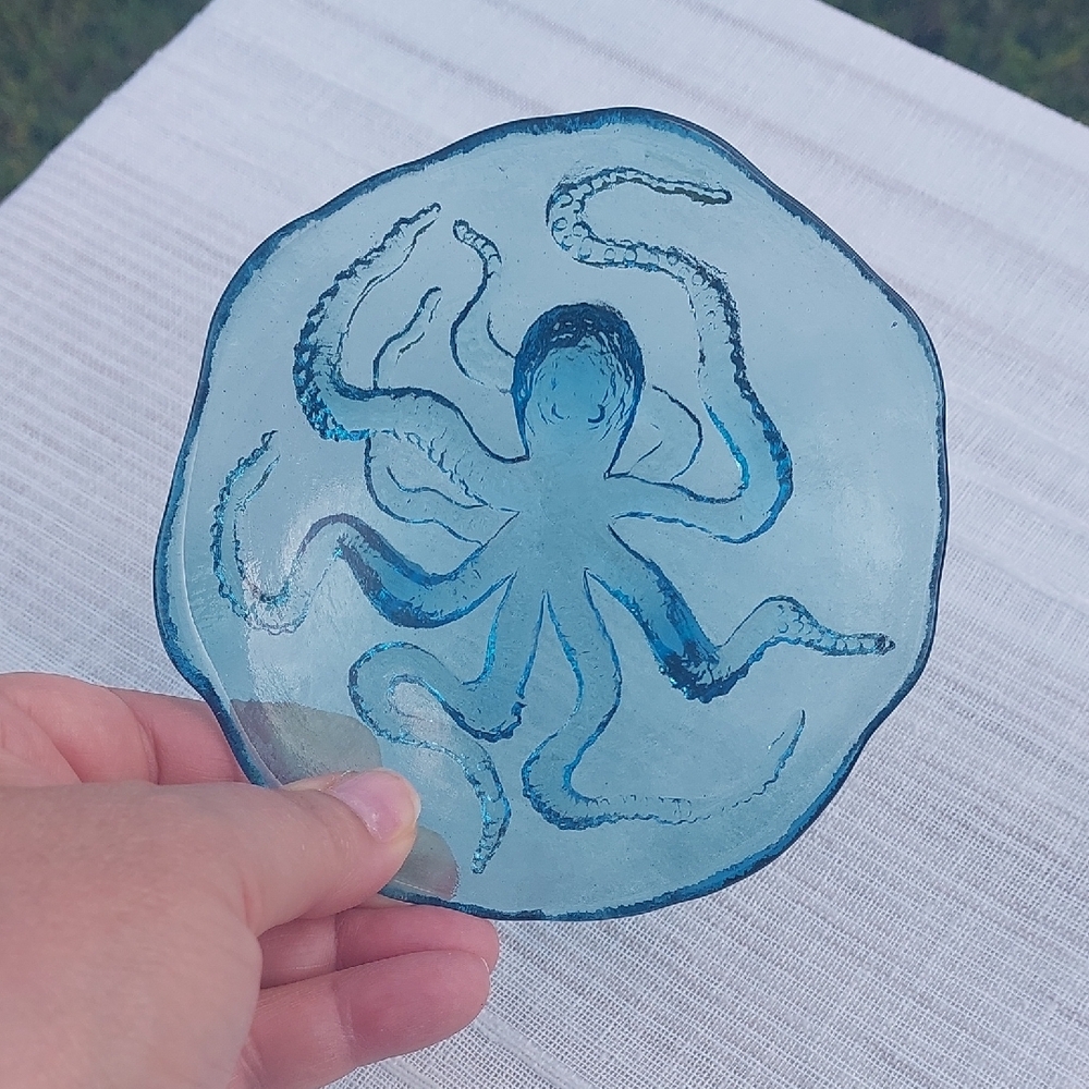 Hudson Beach Glass Octo Art